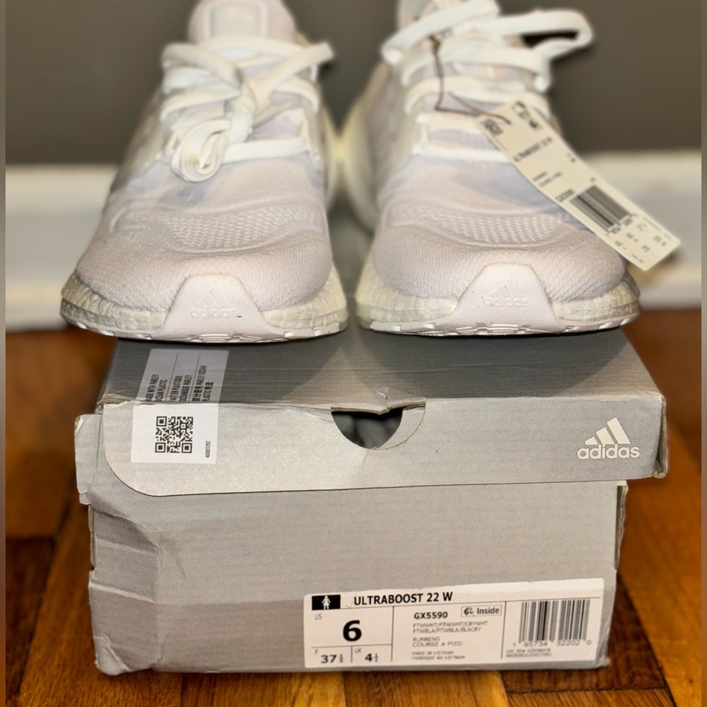 Size 6 - Adidas UltraBoost 22 Triple White